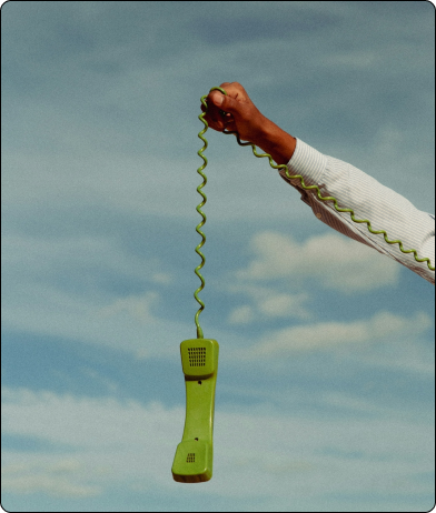 HandGreenPhone-1